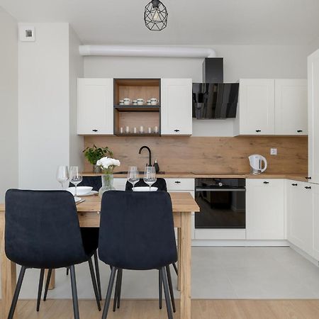 Bright Apartment Park Lotnikow Near Tauron Arena Krakow By Noclegi Renters Eksteriør bilde